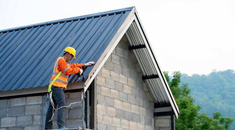 Expert Emergency Roof Repairs services in Sumterville, FL